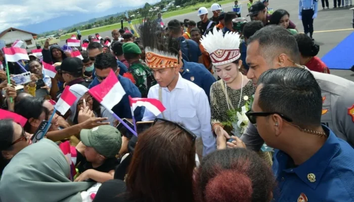 Pengamat Nilai Wajar Gibran Dikecam Usai Kunjungan ke Papua: Cuma Pencitraan?