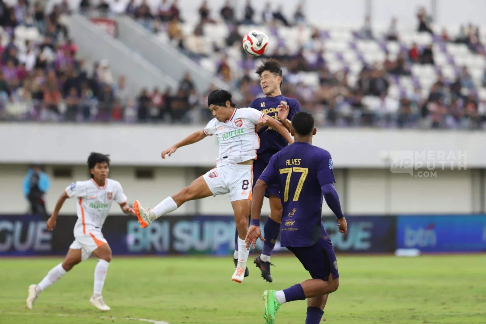 Persija vs PSBS Biak: Kemenangan Tipis 1-0 dan Sorotan Tajam dari Jakmania