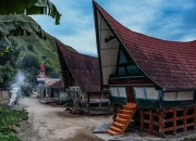 Pesona Danau Toba: Keindahan Alam, Budaya Batak, dan Tantangan Lingkungan di Era Modern