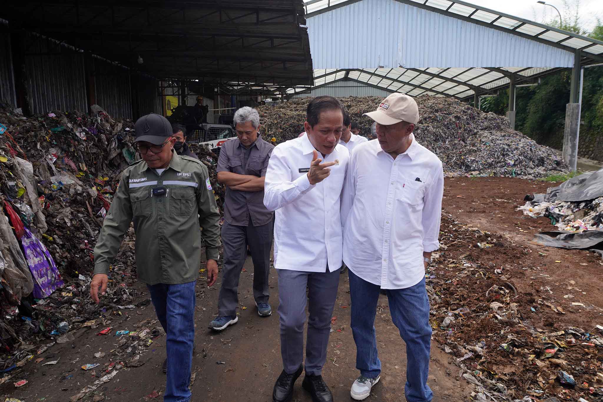 Prabowo Janjikan Kendali Sampah Seluruh Indonesia dalam 2‑3 Tahun: Langkah Besar dari TPST BLE Banyumas