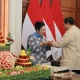 Prabowo Kirim Ucapan Selamat Ulang Tahun ke Titiek Soeharto dari Paris, diiringi Perayaan di DPR