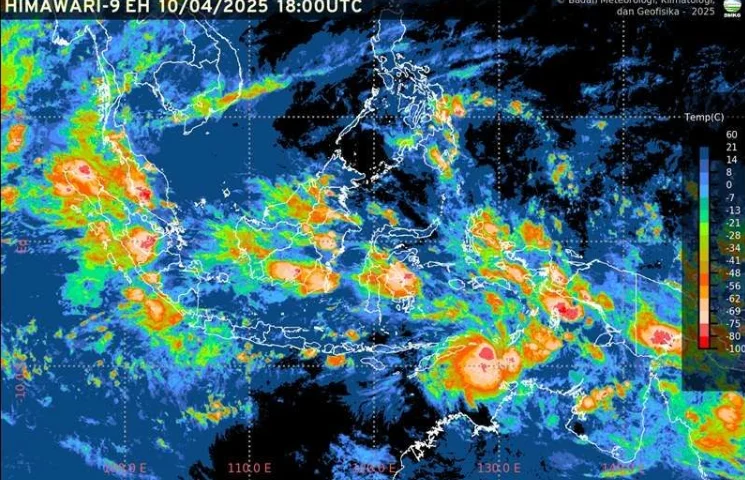 Ramalan Cuaca Hari Ini: Potensi Hujan Ringan hingga Deras di Malang, Surabaya, Jawa Timur, Jawa Barat, dan Batam
