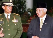 Rekam Jejak Wiranto: Dari Panglima ABRI Hingga Menteri di Partai Rakyat Indonesia