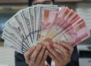 Rupiah 17.300 Tembus Batas Rekor, IHSG Tertekan dan Asing Mulai Cabut