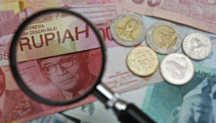 Rupiah melemah tajam, S&P Global Ratings beri outlook negatif pada obligasi pemerintah Indonesia