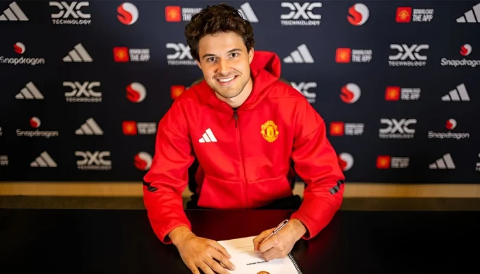 Senne Lammens dari Royal Antwerp Jadi Sorotan Utama Manchester United di Musim 2025/26