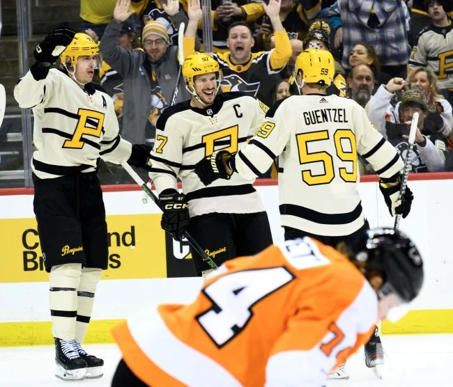 Sidney Crosby Bawa Penguins Menang Dramatis, Paksa Game 6 Lawan Flyers
