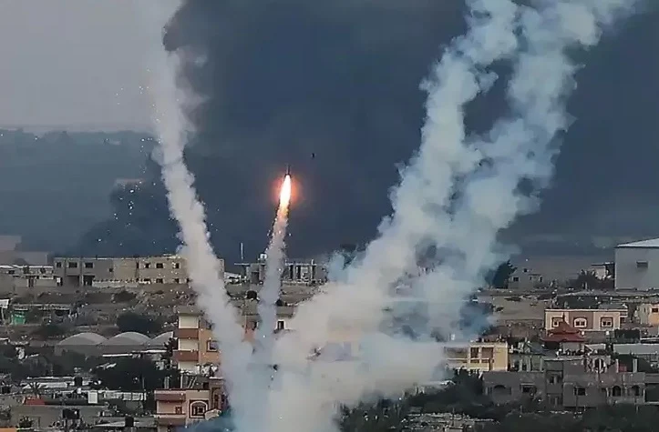 Sirine Menggema, Iron Dome Gagalkan Serangan Roket Hizbullah Menjelang Gencatan Senjata; Warga Beirut Rayakan Perdamaian dengan Tembakan Ke Langit