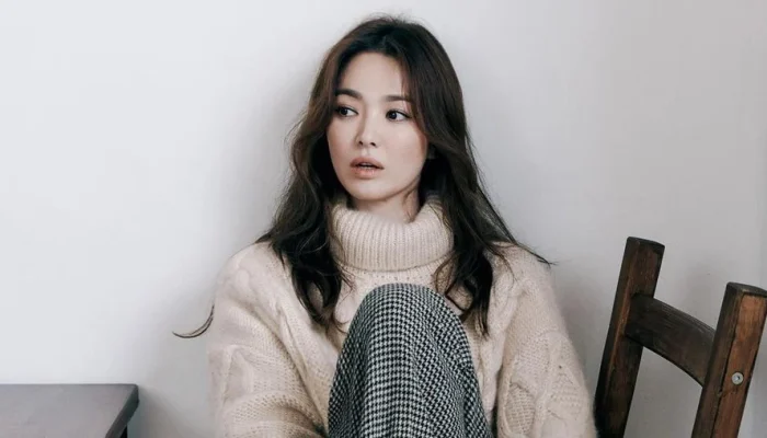 Song Hye Kyo Bikin Heboh dengan Foto Ramen di Paris, Tips Diet & Kecantikan yang Diungkap