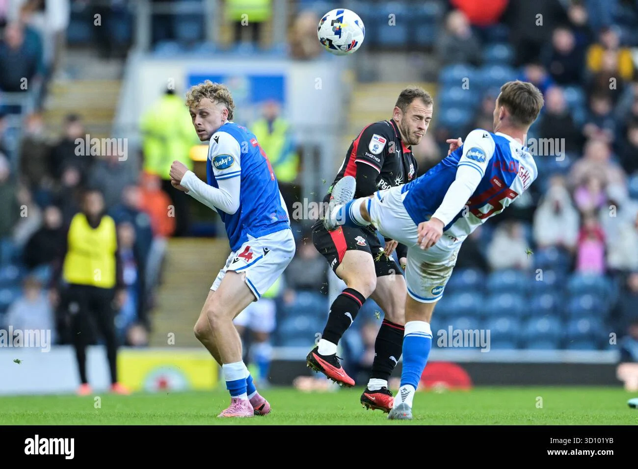 Southampton Tancap Blackburn Rovers 2-0, Memperkuat Posisinya di Puncak Championship