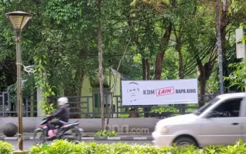 Spanduk ‘Shut Up KDM’ di GBLA Bikin Geger: Dedi Mulyadi Jawab Tenang, Bonus Pemain Rp5 Miliar Terungkap