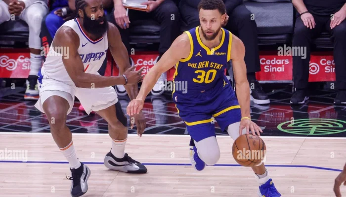 Stephen Curry Pimpin Warriors Comeback Epik 126-121 atas Clippers, Melaju ke Playoff NBA 2026