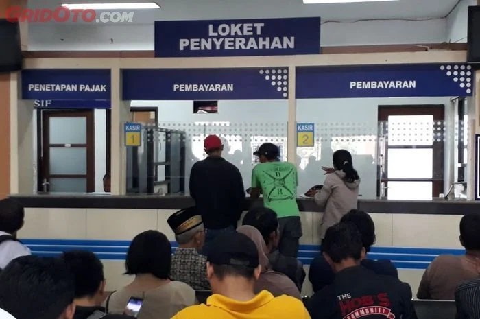 Terobosan Pajak Kendaraan Tanpa KTP Dedi Mulyadi Disambut Hangat Korlantas: Dampak Nasional!