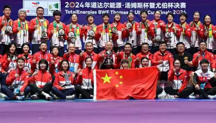 Tim China Uber Cup: Kemenangan Sempurna 5-0 Tanpa Kalah Satu Set di Hari Pertama