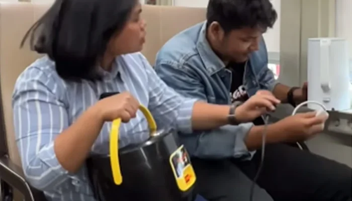 Viral! Penumpang Masak Mi Instan Pakai Kompor Listrik di Gerbong KA Gunungjati, KAI Selidiki