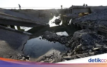 Warga Lebanon Berani Menyeberang Sungai Litani Saat Gencatan Senjata, Jembatan Hancur di Zona Garis Kuning