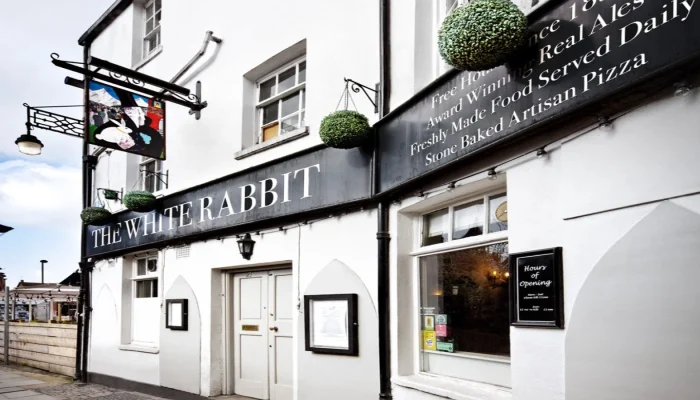 White Rabbit: Dari Pub Oxford hingga Menjadi Raja Pizza Bebas Gluten di UK