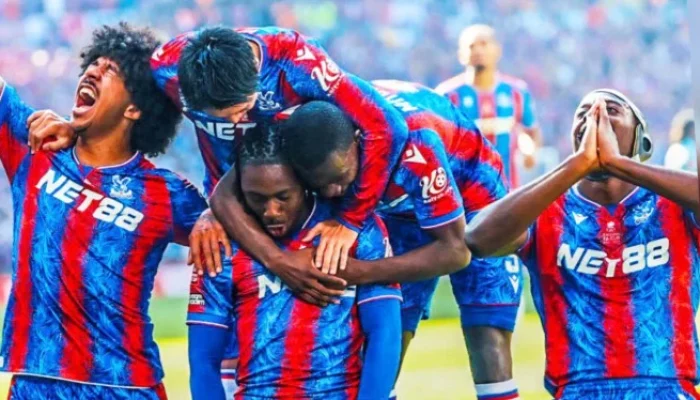 10 Selebrasi Gol Ikonik Crystal Palace yang Mengesankan