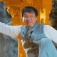 5 Artis Dunia yang Pernah Jadi Buruh, dari Jackie Chan hingga Eminem