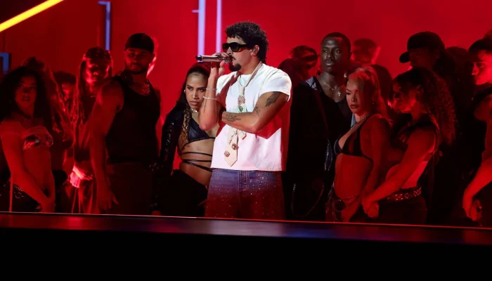 Alejandro Balde dan Rekan di Barcelona Menghadiri Konser Bad Bunny