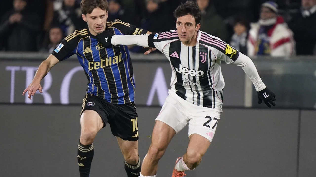 Andrea Cambiaso Dalam Sorotan: Juventus Pertimbangkan Penjualan Pemain Kunci