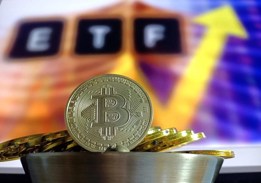 Arus Masuk ETF Bitcoin Tembus USD 1 Miliar, Apakah Ini Pertanda Crash di 2026?