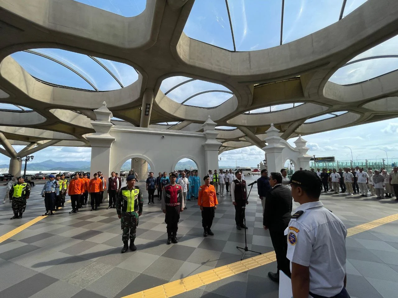 Bandara Indonesia Siap Ganda: Lonjakan Turis, Rencana Spaceport, dan Penertiban Haji
