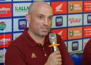 Bernardo Tavares Ucap Terima Kasih! Persebaya Surabaya Raih Tiga Kemenangan Beruntun & Rayakan Ulang Tahun dengan Strategi Rahasia