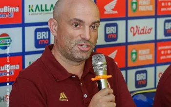 Bernardo Tavares Ucap Terima Kasih! Persebaya Surabaya Raih Tiga Kemenangan Beruntun & Rayakan Ulang Tahun dengan Strategi Rahasia