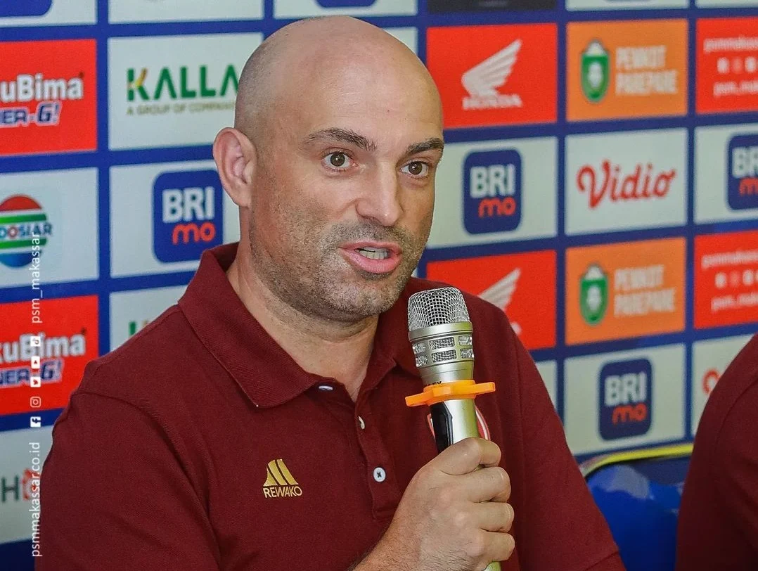 Bernardo Tavares Ucap Terima Kasih! Persebaya Surabaya Raih Tiga Kemenangan Beruntun & Rayakan Ulang Tahun dengan Strategi Rahasia