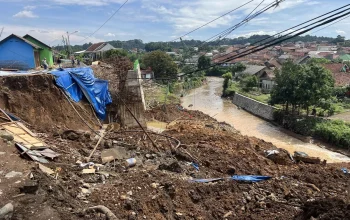 Bogor Bergolak: Longsor Mematikan, Penolakan Tambang, Penemuan Mayat, dan Festival Sunset yang Meriah