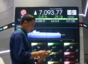 Bursa Efek Indonesia Mengalami Volatilitas, IHSG Anjlok 4,77 Persen