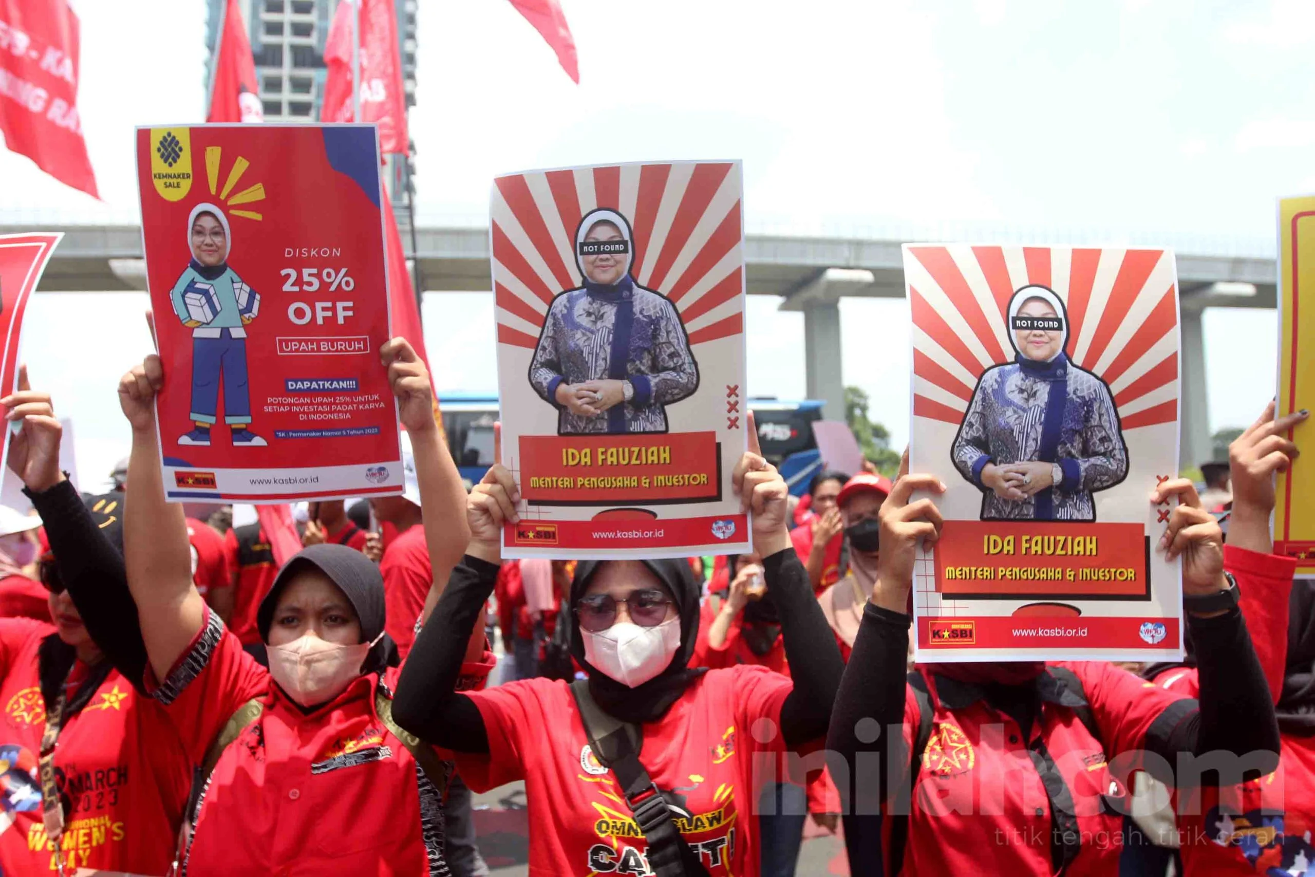 Buruh Demo Menolak Permenaker Outsourcing, Tuntut Revisi Aturan