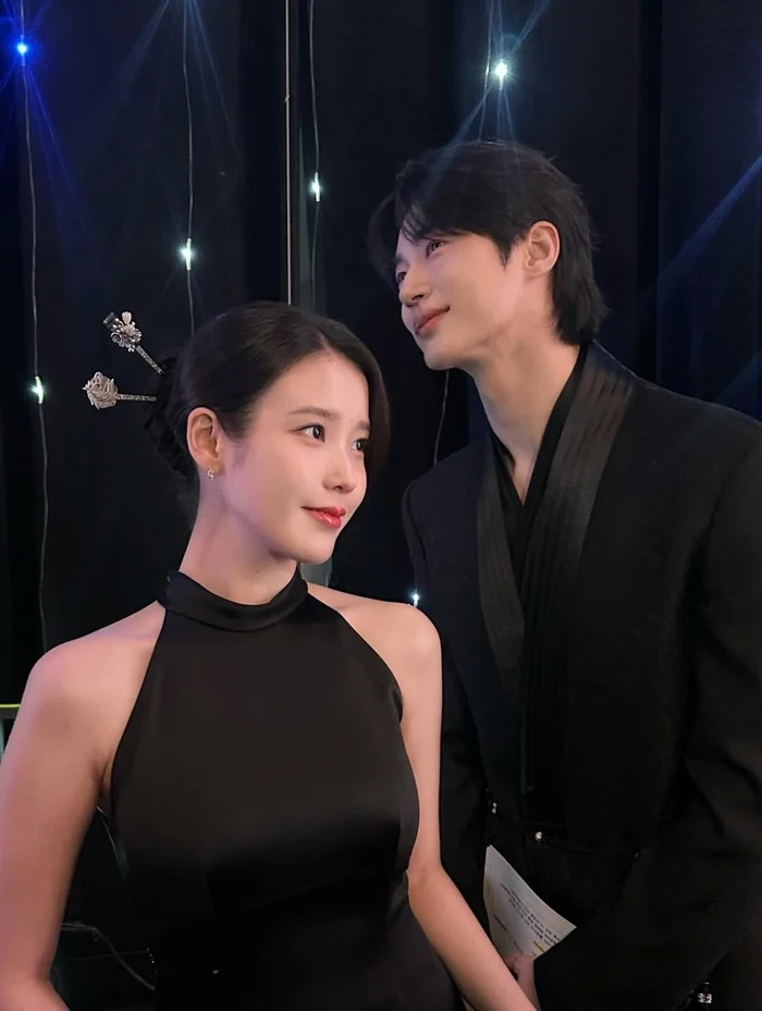 Chemistry Menggila! IU dan Byeon Woo Seok Jadi Pasangan Kekasih di Perfect Crown, Penonton Terbawa Emosi