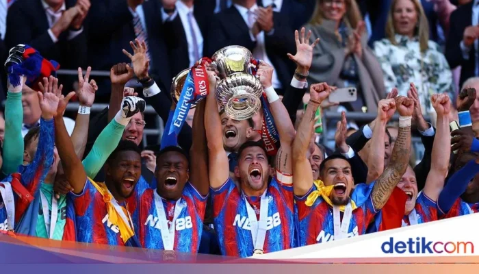 Crystal Palace Raih Trofi Eropa Pertama Melalui Conference League