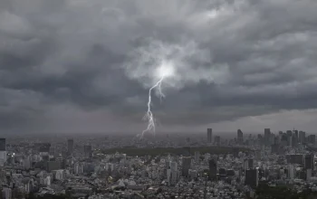 Cuaca Ekstrem di Gwangju dan Gangwon: Hujan Lebat dan Angin Kencang