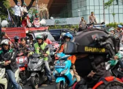 Demo Hari Ini di Jakarta: Pengemudi Ojek Online dan Mahasiswa Turun ke Jalan