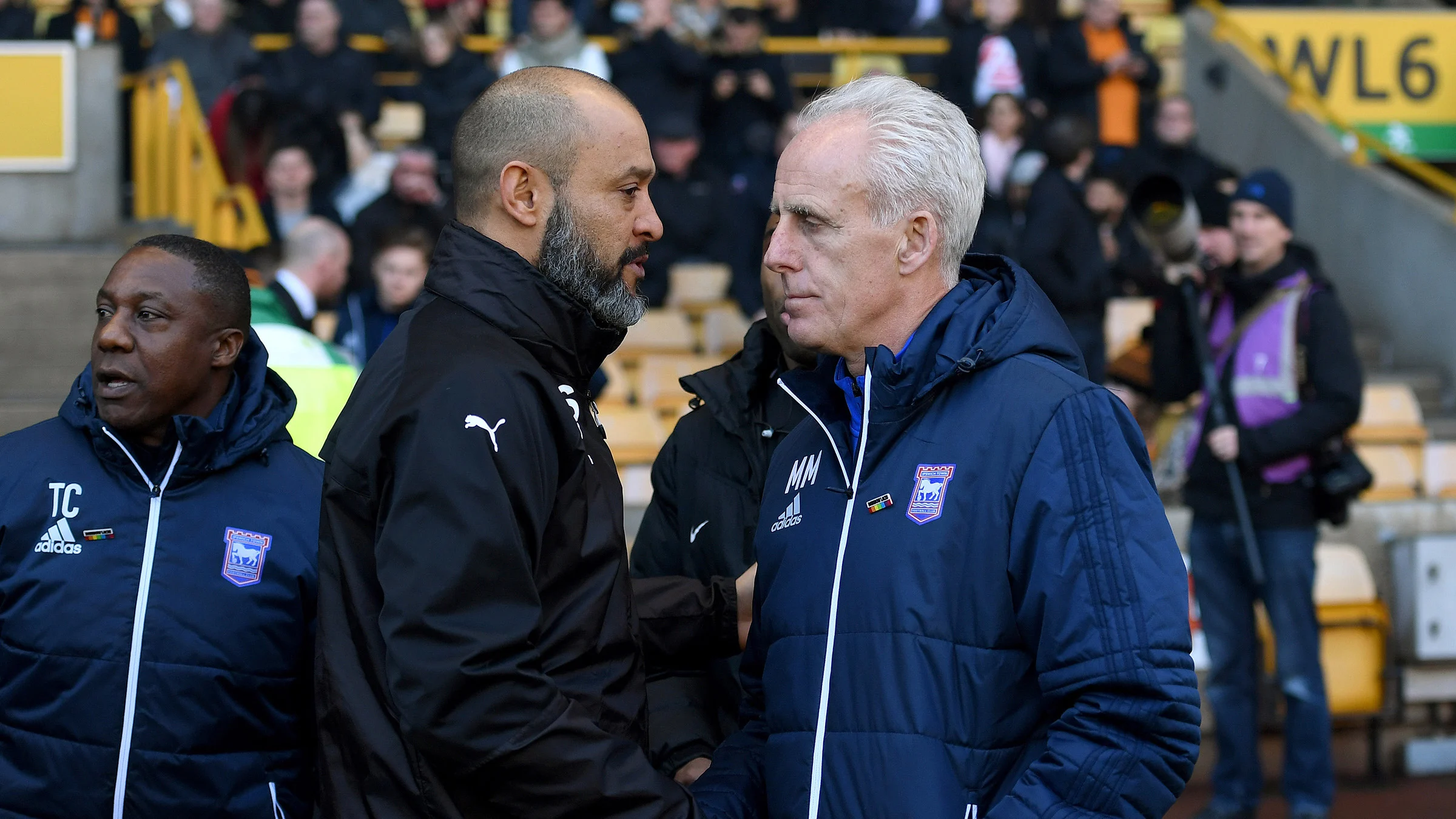 Drama 1-1 di Molineux: Wolves vs Sunderland Berakhir dengan Red Card Kontroversial