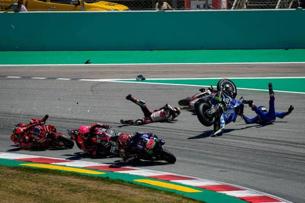 Drama dan Kecelakaan di MotoGP Catalunya 2026: Pembalap Terluka dan Gelar Juara Diperjuangkan