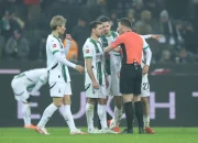 Drama Kartu Merah Castrop dan Konflik Pelatih di Wolfsburg vs Mönchengladbach – Analisis Mendalam
