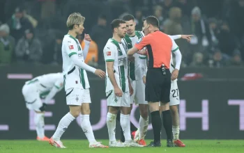 Drama Kartu Merah Castrop dan Konflik Pelatih di Wolfsburg vs Mönchengladbach – Analisis Mendalam