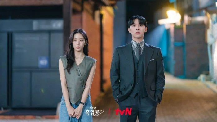 Drama Korea My Royal Nemesis: Jadwal Tayang dan Cerita Menarik