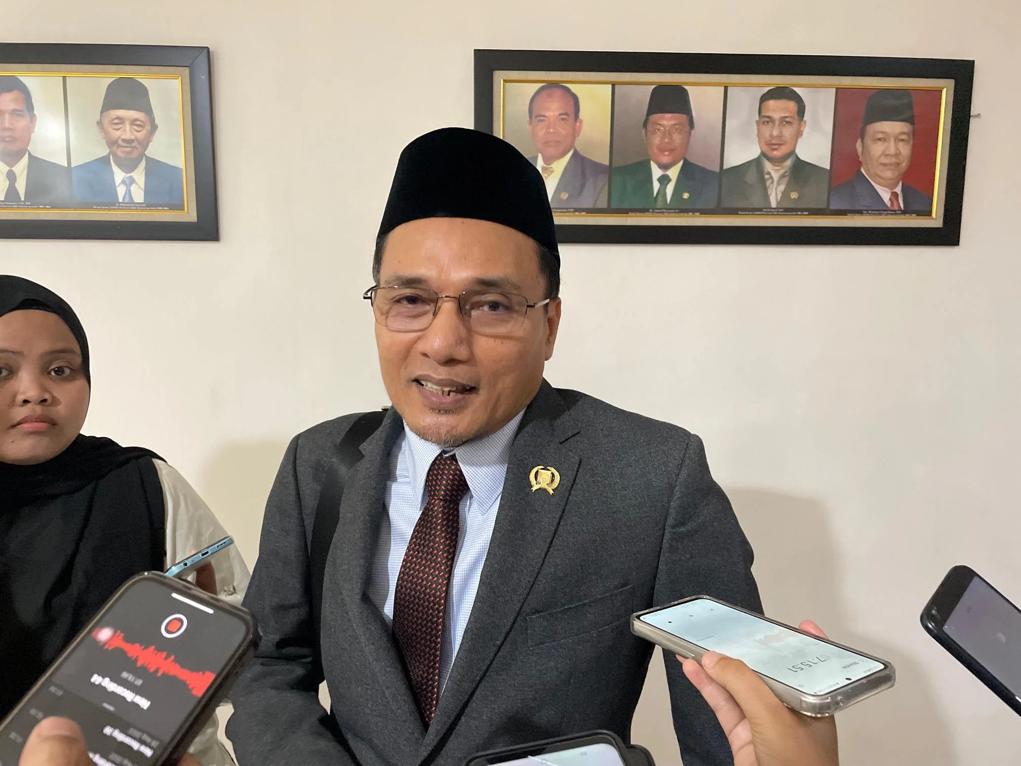 Drama Pergantian Ketua DPRD DKI: Suhud Alynudin Siap Pimpin, Khoirudin Tak Hadir