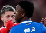 FIFA Siapkan Vinicius Law di Piala Dunia 2026: Kartu Merah untuk Pemain yang Menutup Mulut