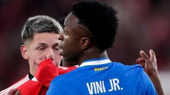 FIFA Siapkan Vinicius Law di Piala Dunia 2026: Kartu Merah untuk Pemain yang Menutup Mulut
