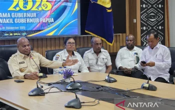 Gubernur Papua Tegaskan Tidak Ada Penerimaan CPNS dan Batal Video Bantuan WhatsApp Hoaks