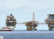 Harga minyak melonjak tajam: Dampak keputusan Trump di Selat Hormuz bikin pasar global bergolak