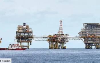 Harga minyak melonjak tajam: Dampak keputusan Trump di Selat Hormuz bikin pasar global bergolak