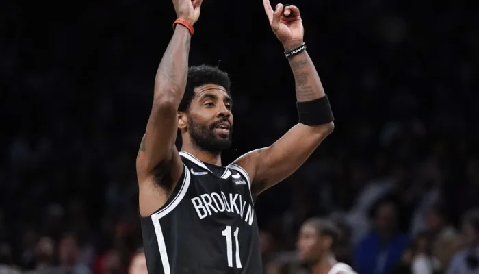Insiden di Tokyo dan Perdagangan Kyrie Irving: Berita Terkini