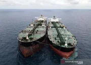 Iran Paksa Kapal Tanker AS Berbalik Arah di Selat Hormuz